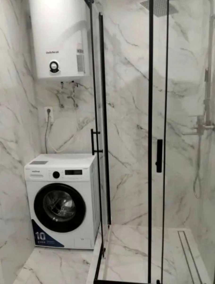 1877293670735583