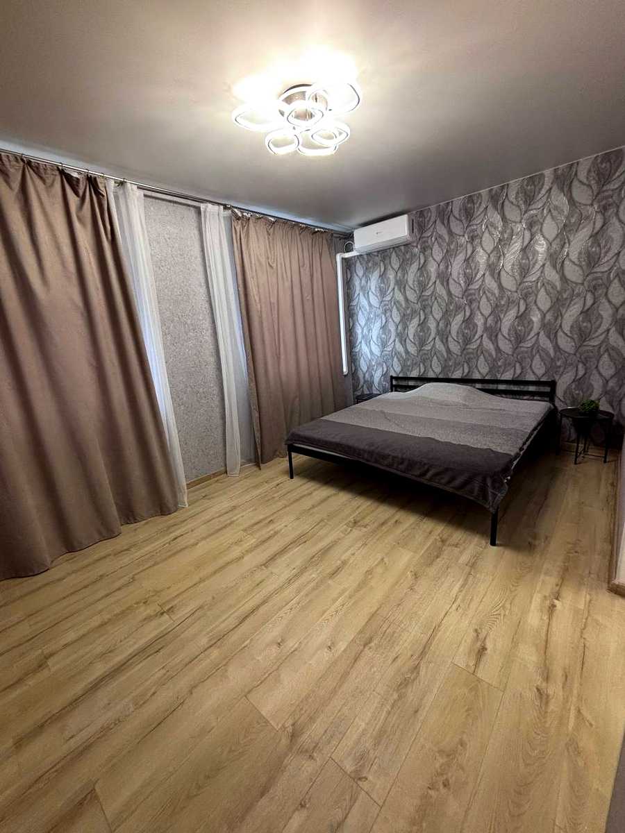 1877295467473376