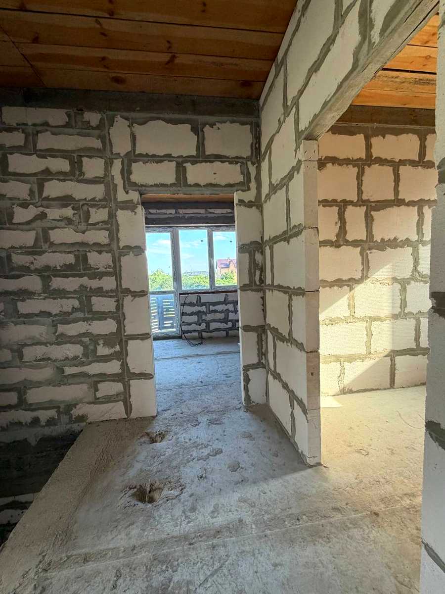 1877295501259849