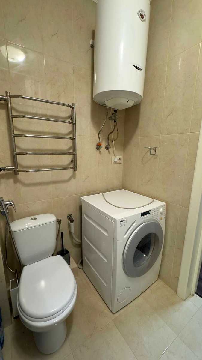 1877296192471987
