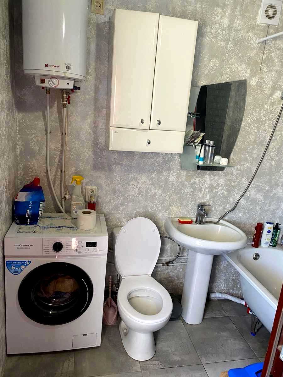 1877296931782500