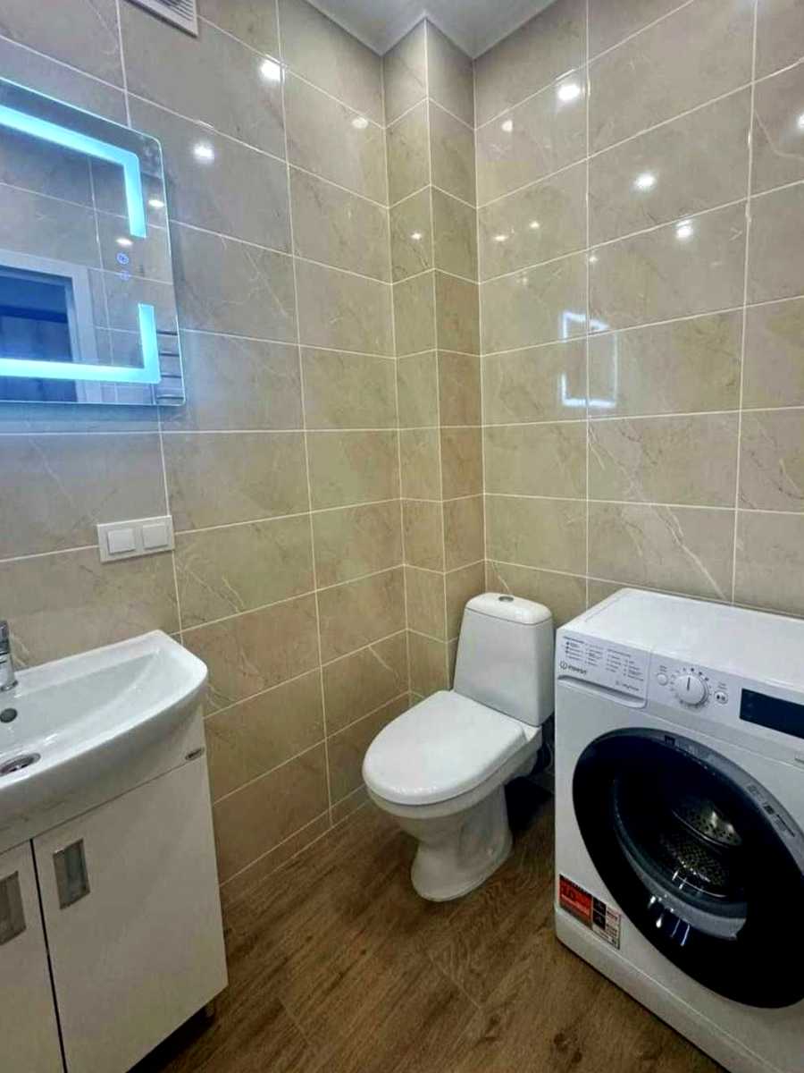 1877297152036415