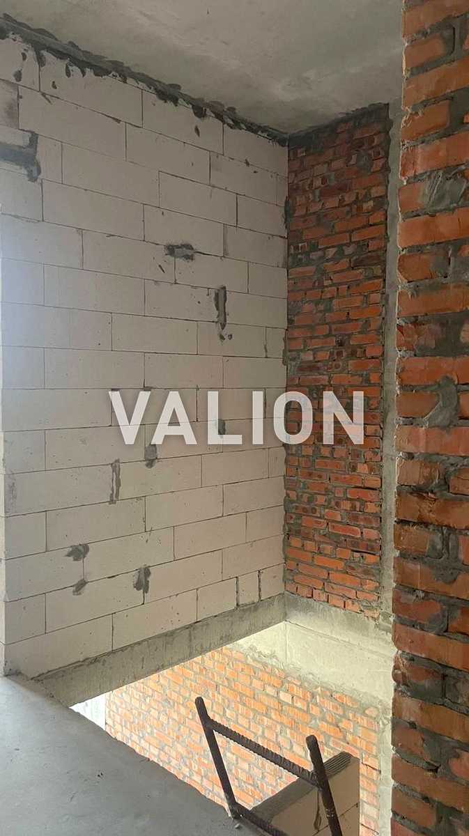 1877298117760115