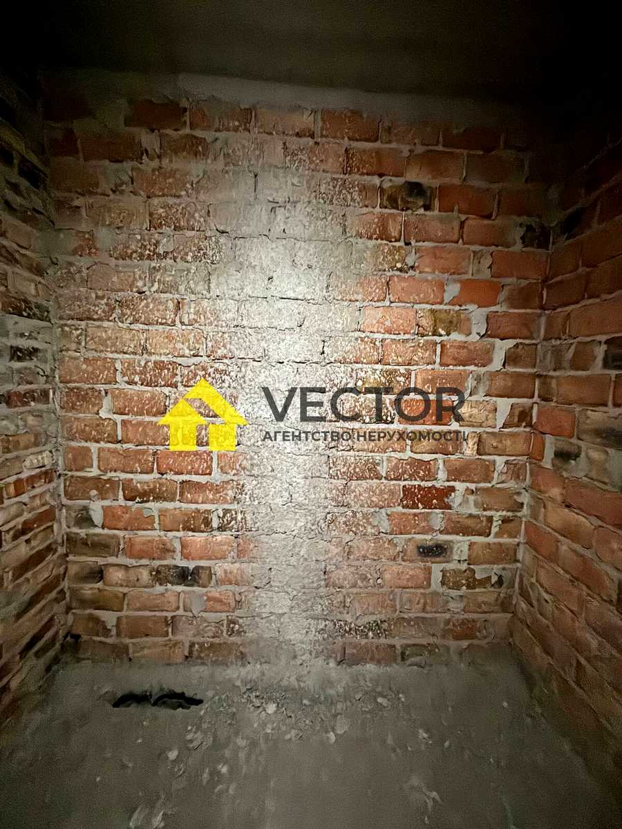 1877300823220904