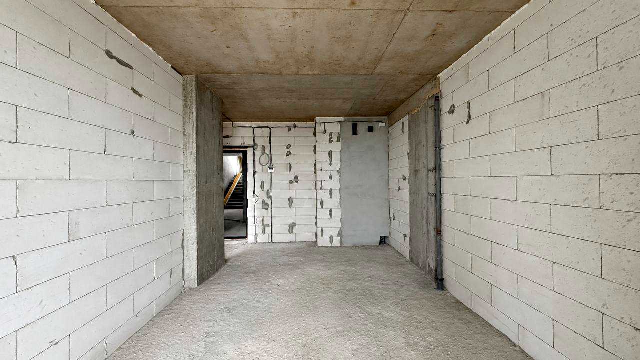 1877301200638057