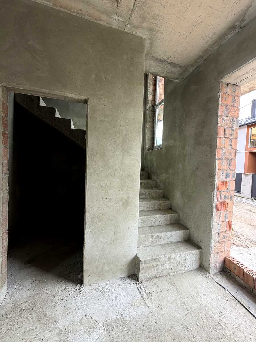 1877301429908563