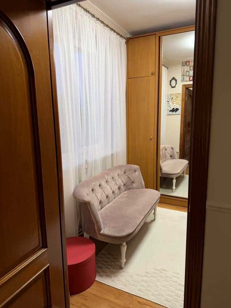 1877302242650779
