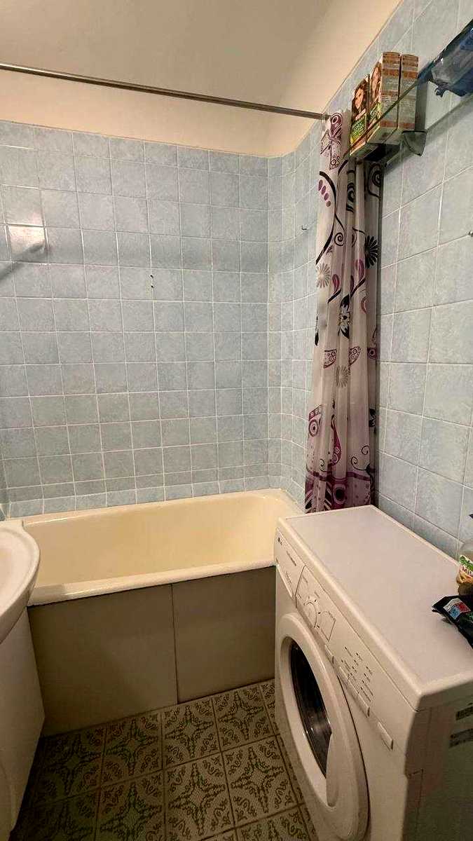 1877302723706658