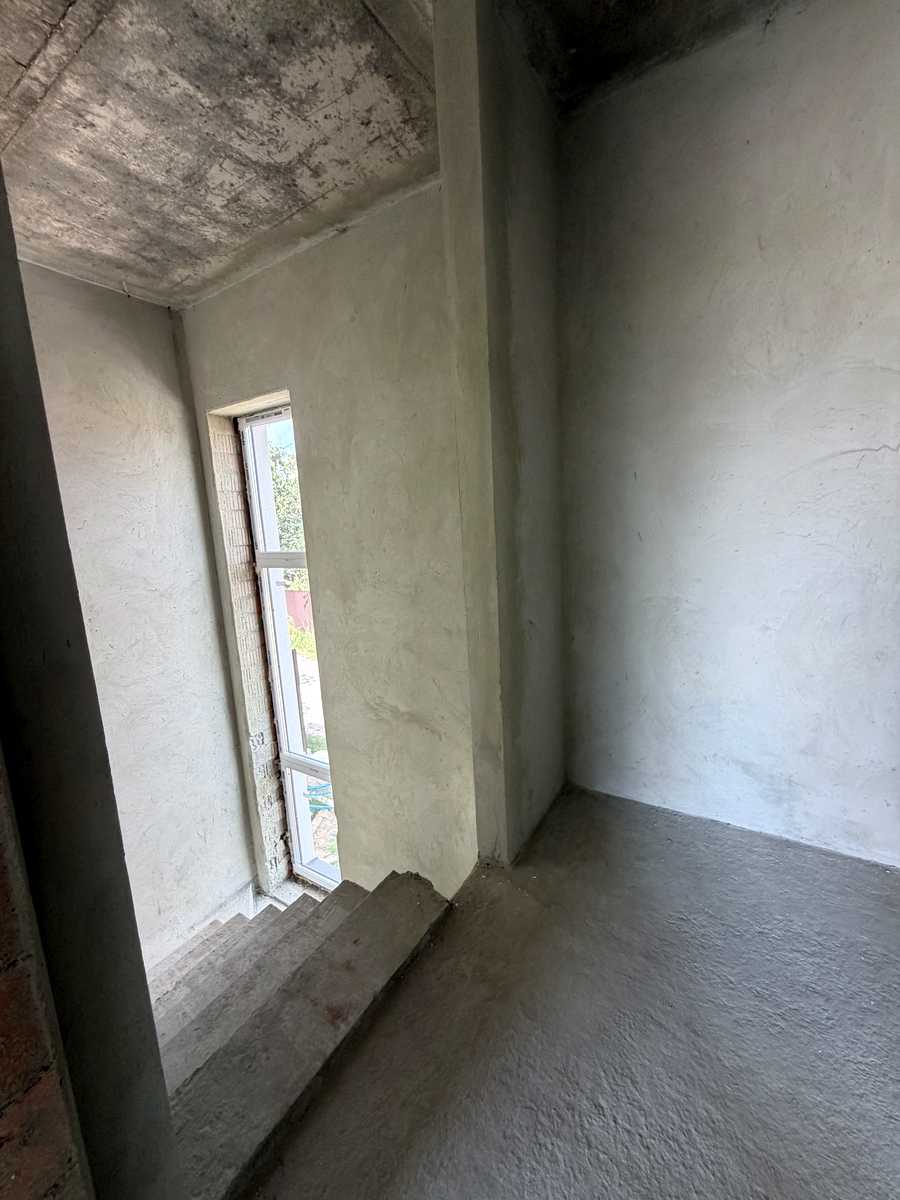 1877302744175983