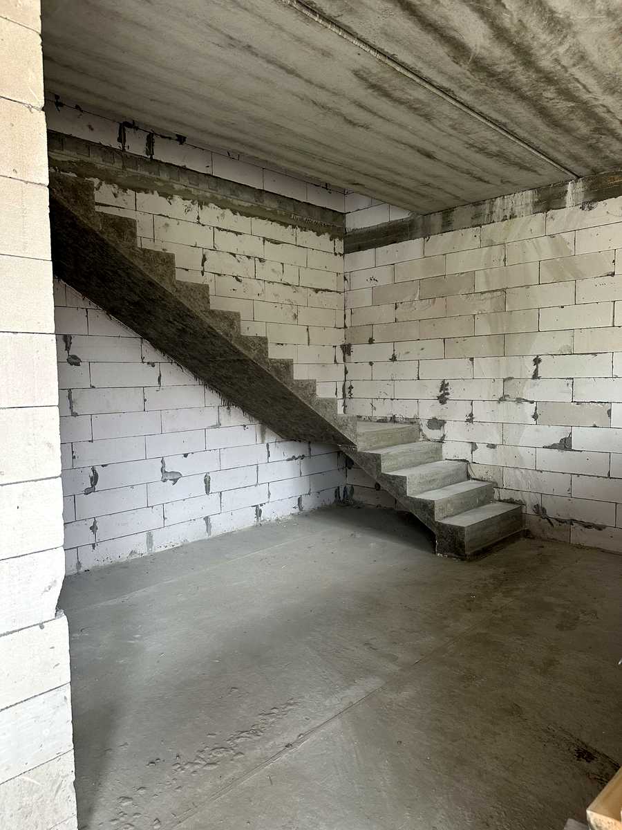 1877302882431327