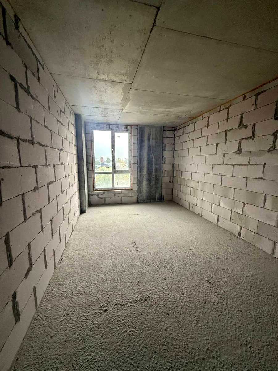 1877303378540160