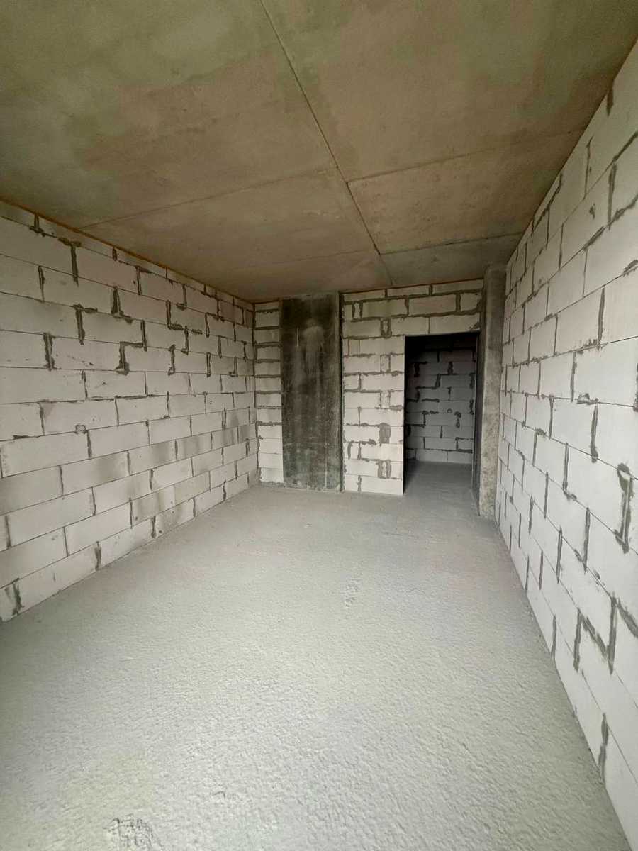 1877303378683523