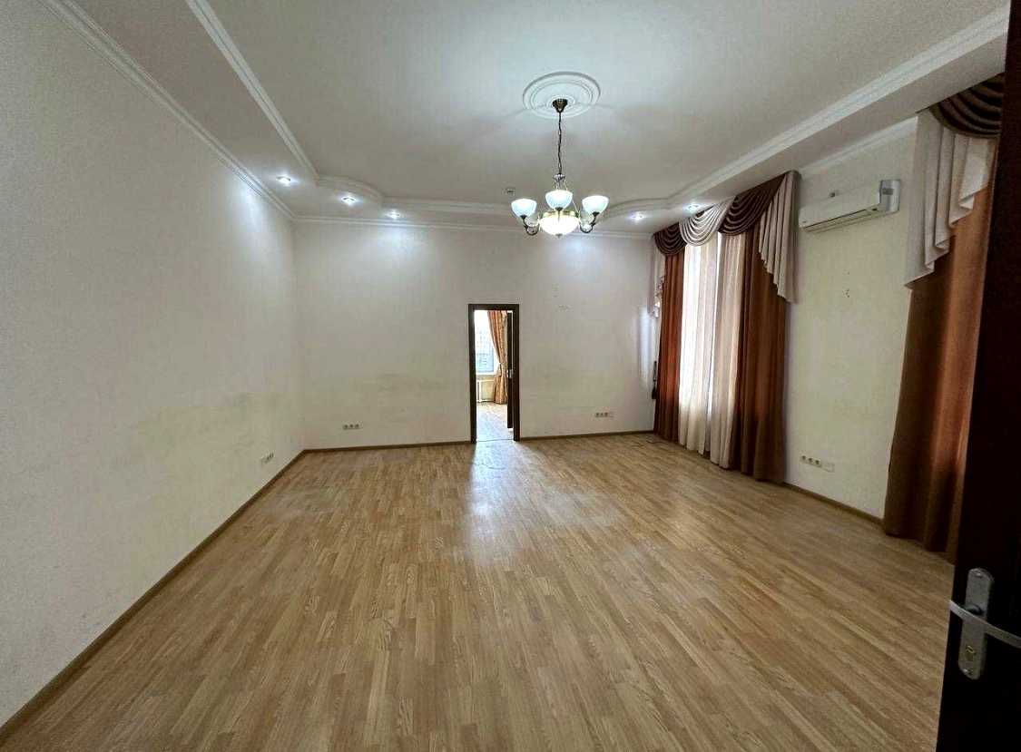 1877304022936945