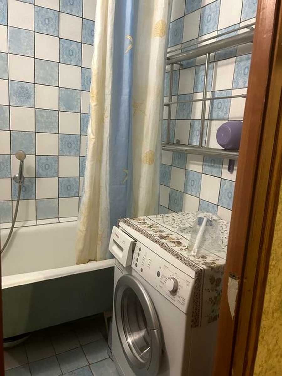 1877304738658685
