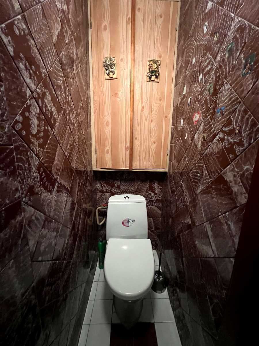 1877305130243585