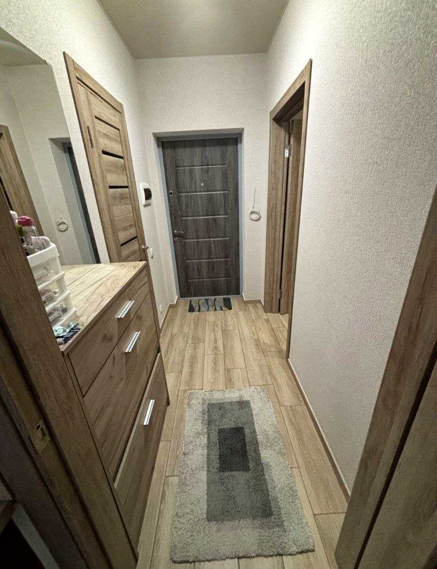1877305667984244