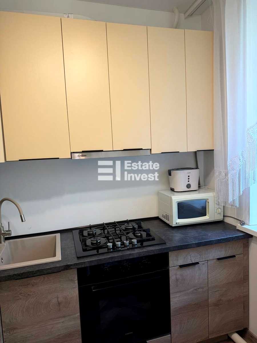 1877305694467258