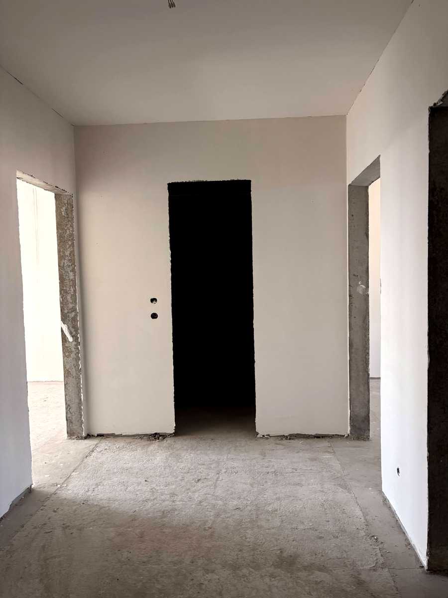 1877306178084699