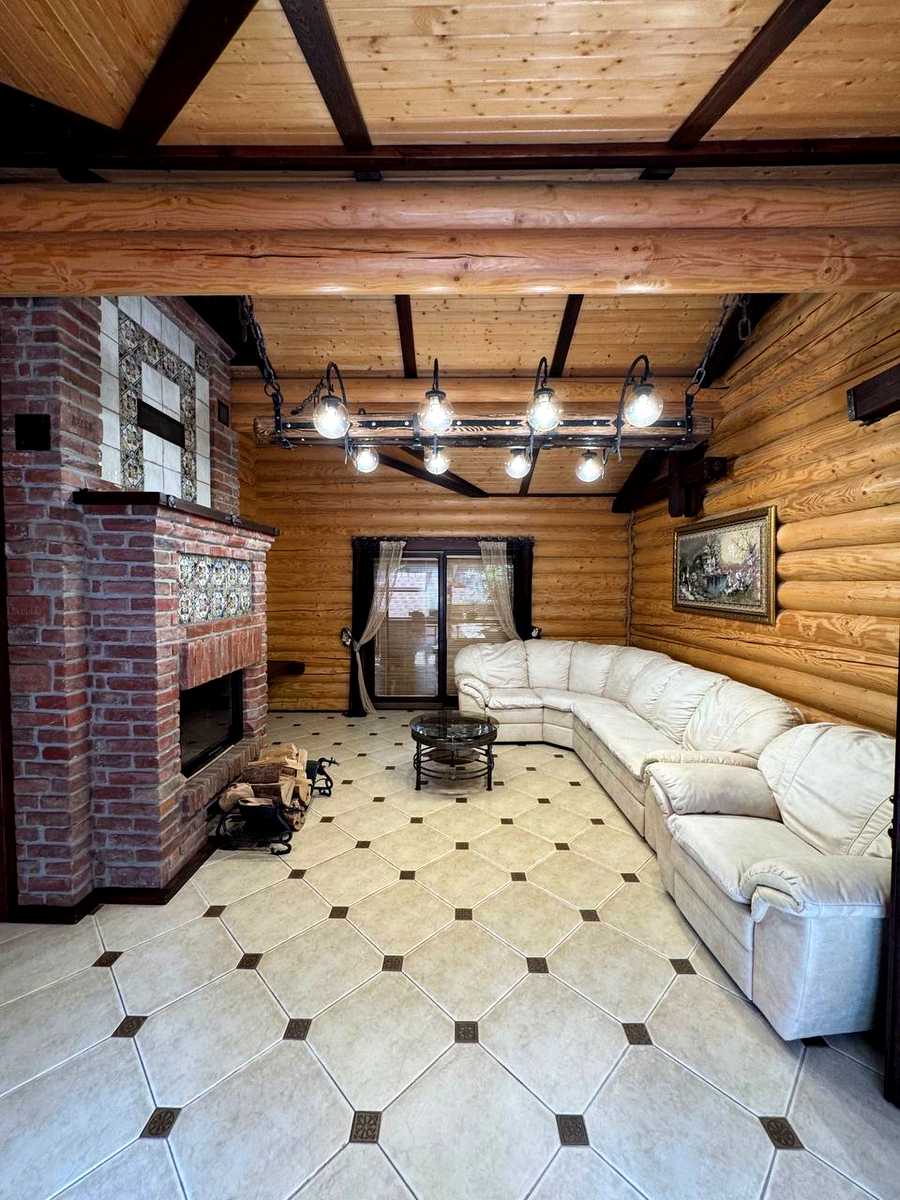 1877306878364576