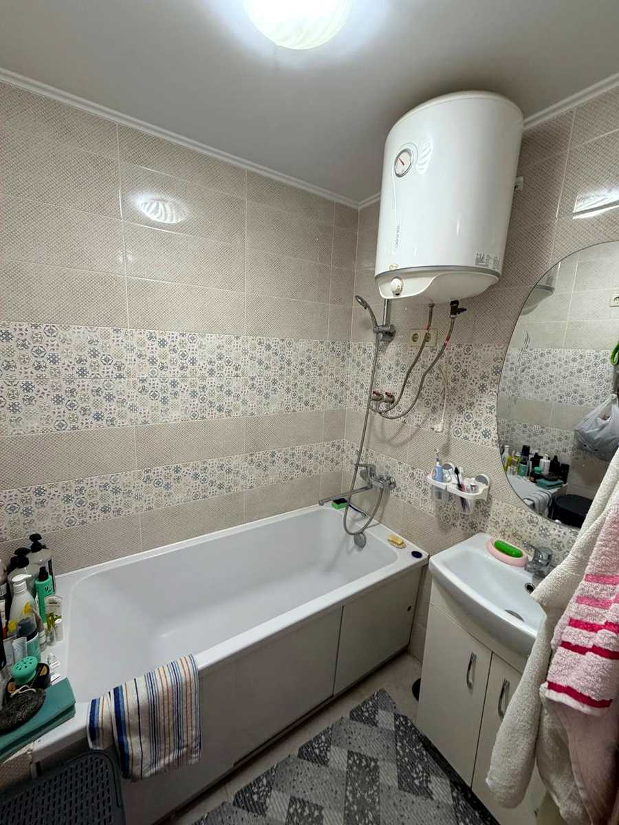 1877307173650215