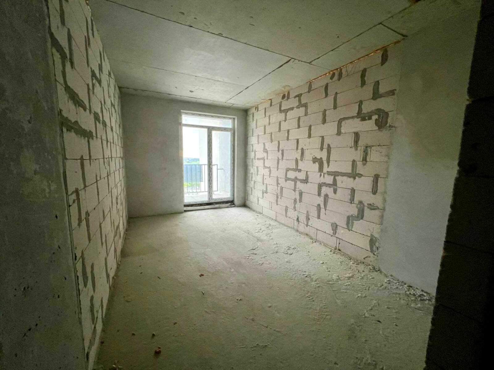 1877308398122923