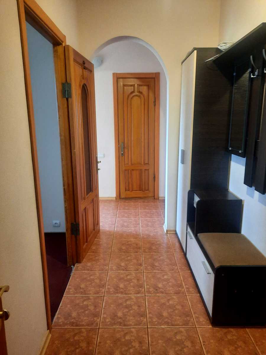 1877308537393877