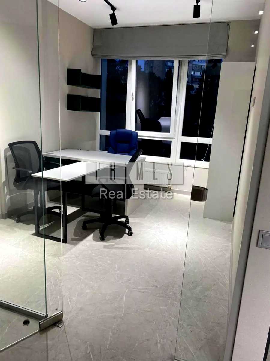 1877309919469315