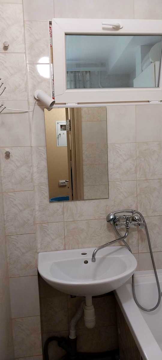 1877311241024311