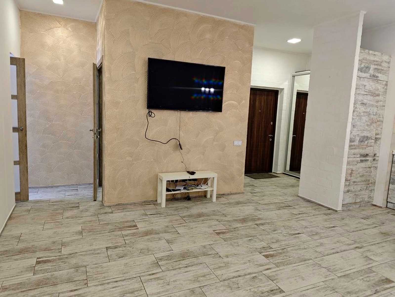 1877316877585338