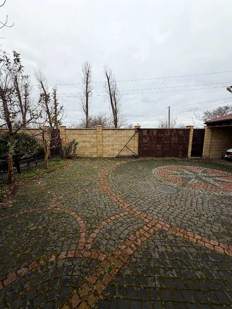 1877327492842353
