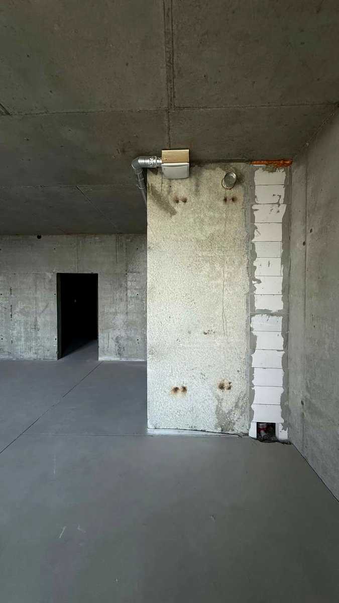 1877327692102418