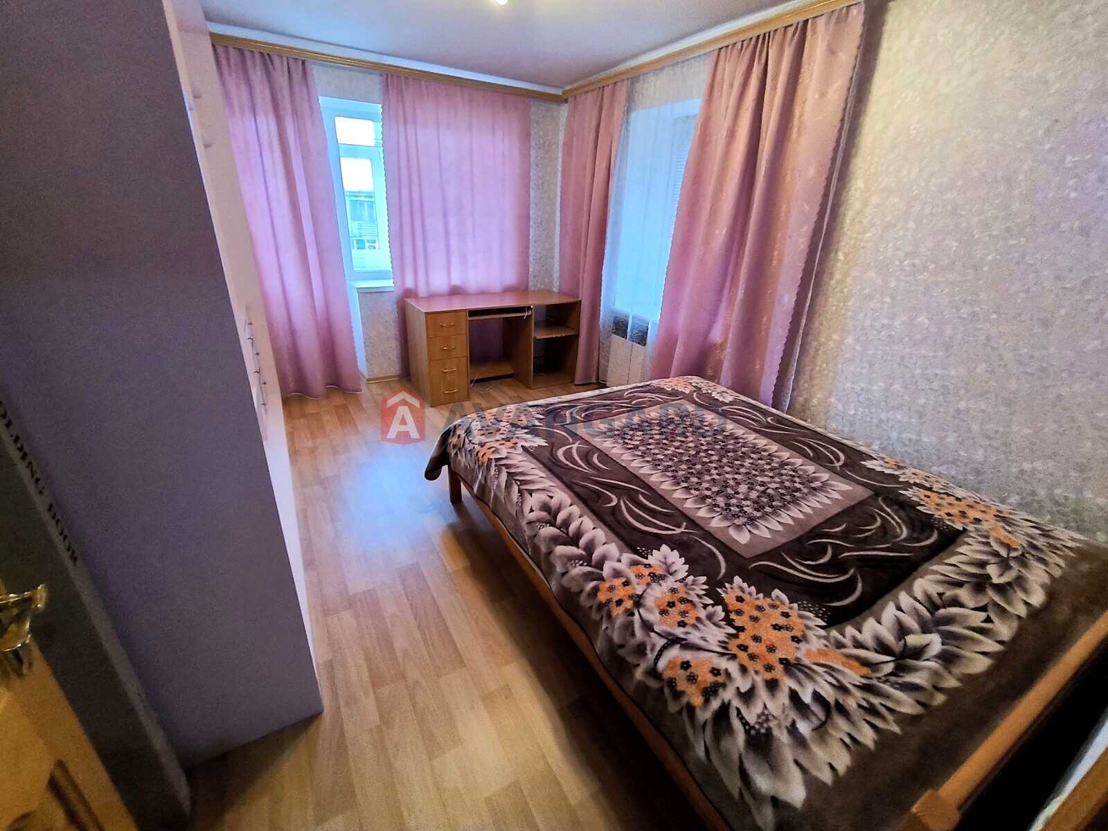 1877327695033928