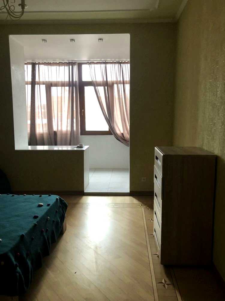 1877328523084003