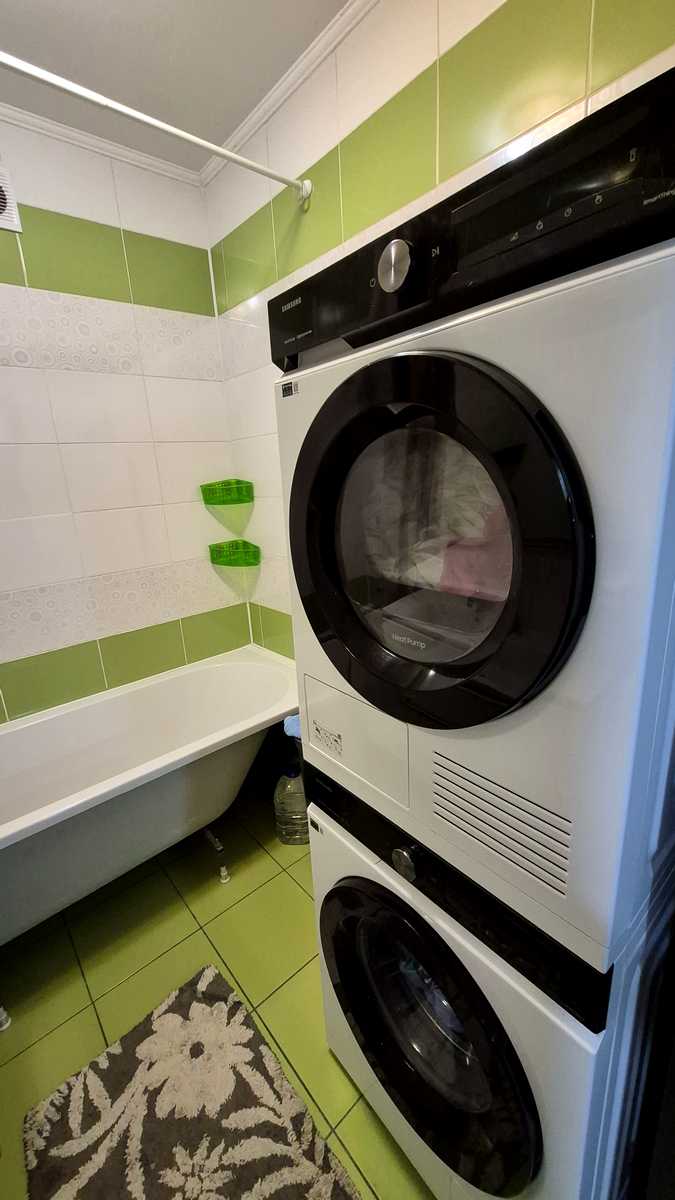 1877329617369350