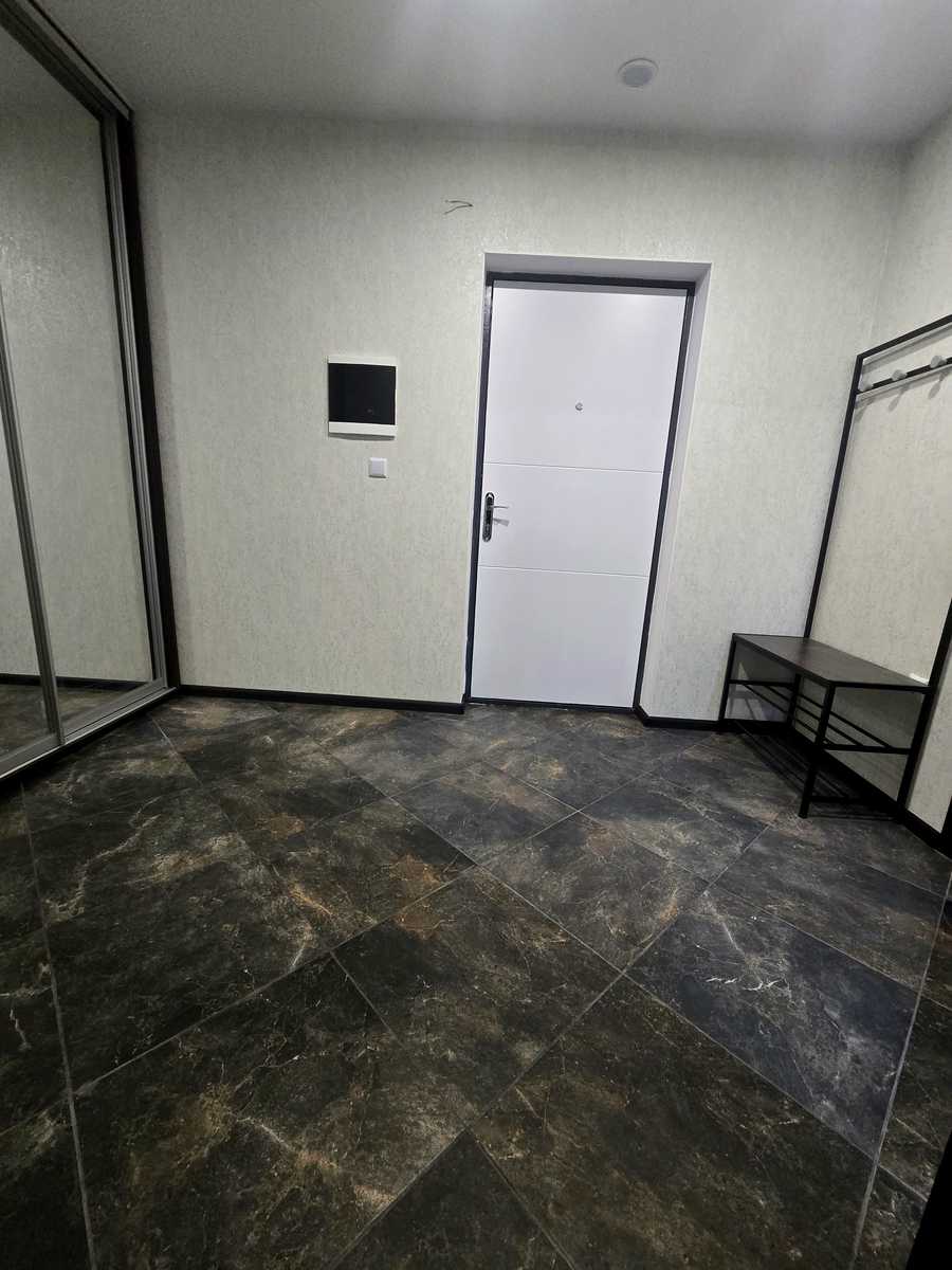 1877330219842751