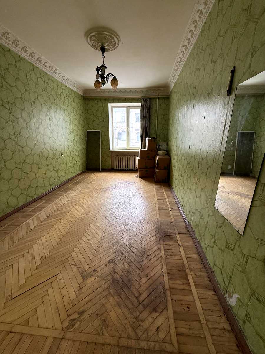 1877333589403967