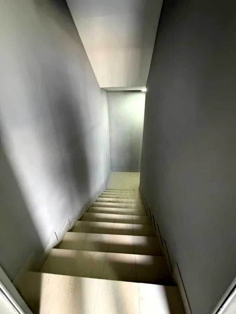 1877335629900933