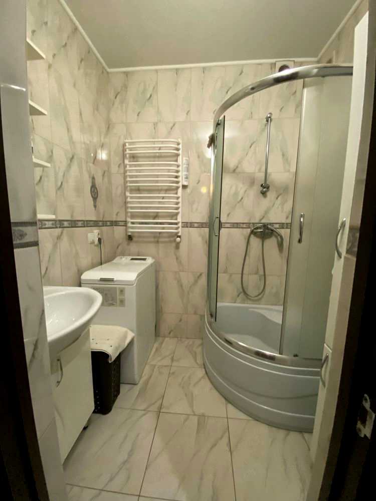 1877377605095419