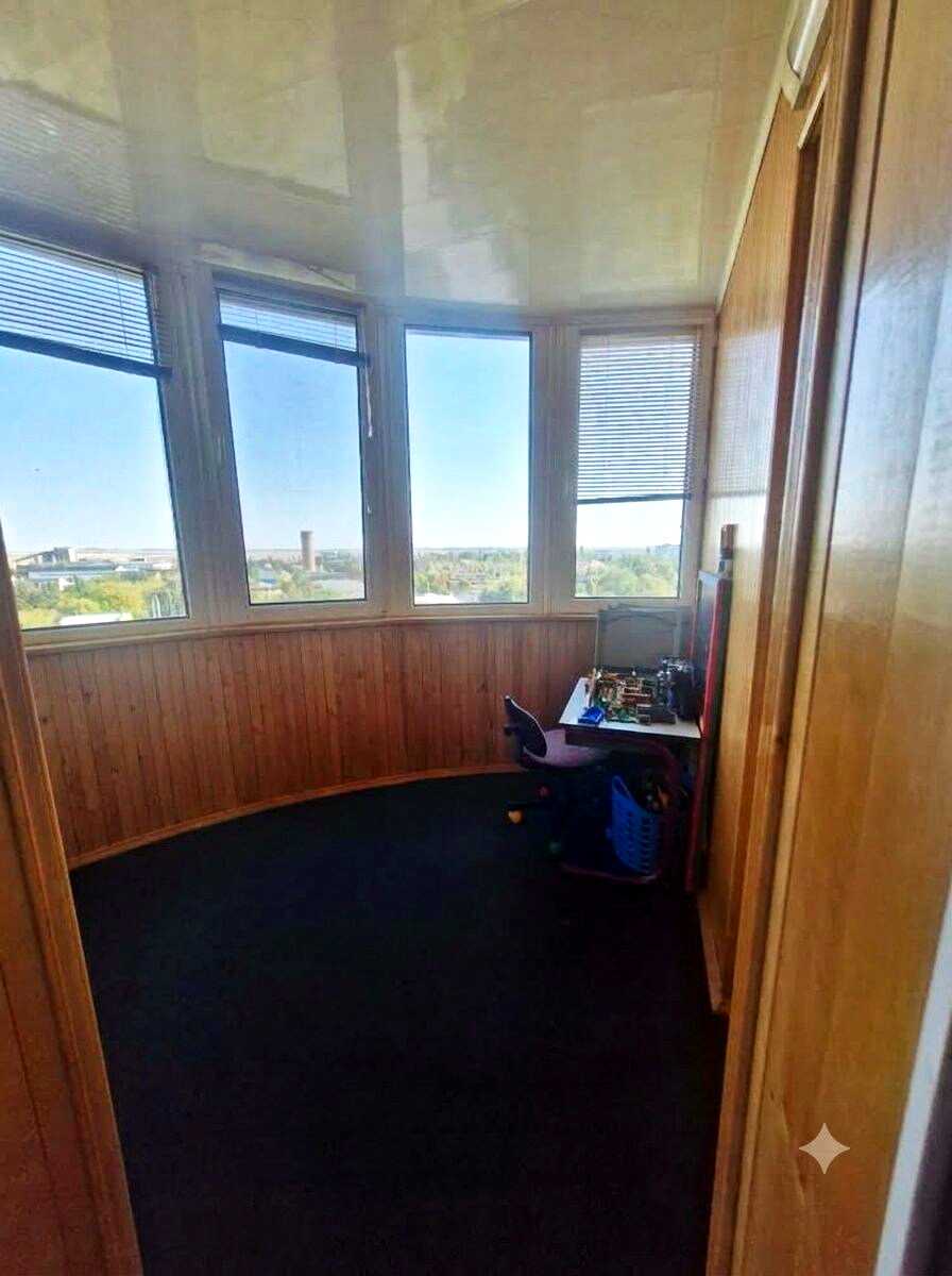 1877378011152459