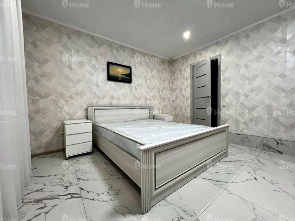 1877378720020047