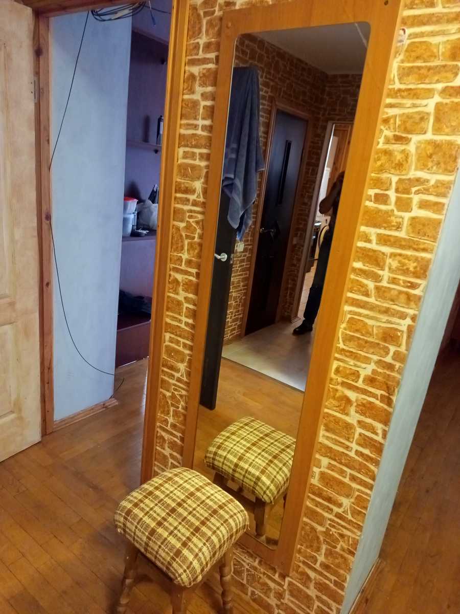 1877379657682406