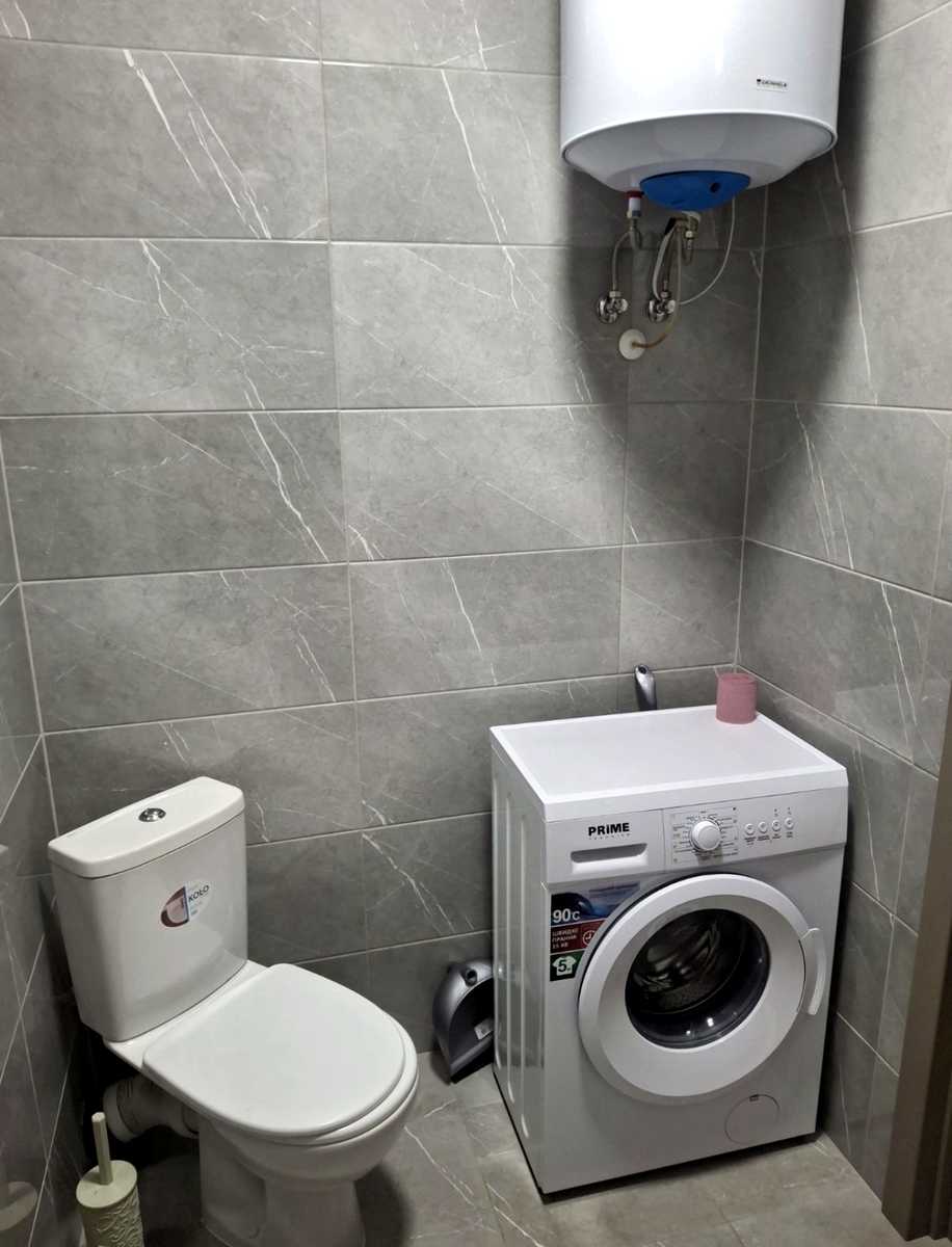1877379722936135