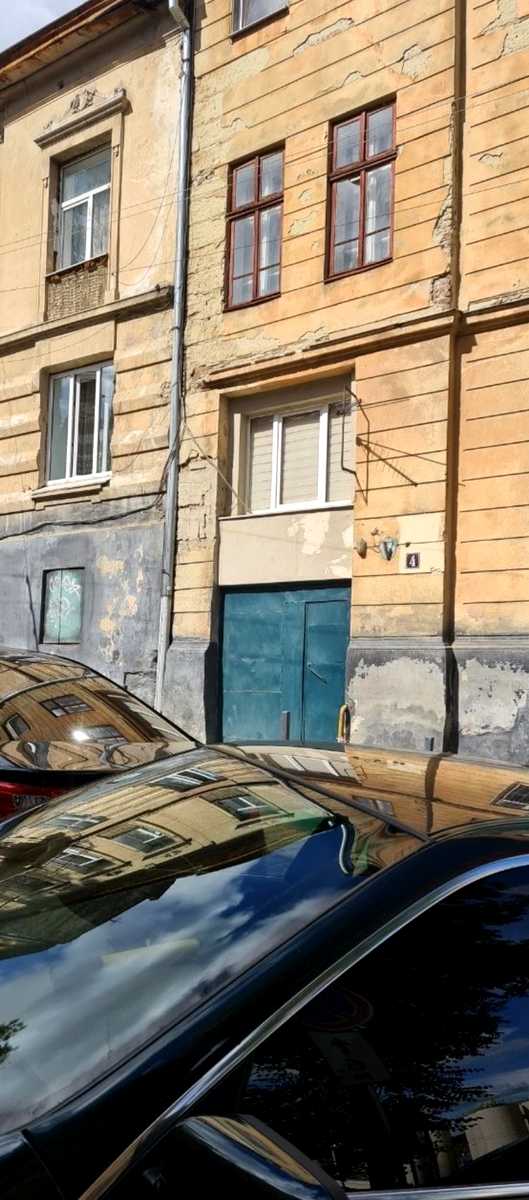 1877382067352839