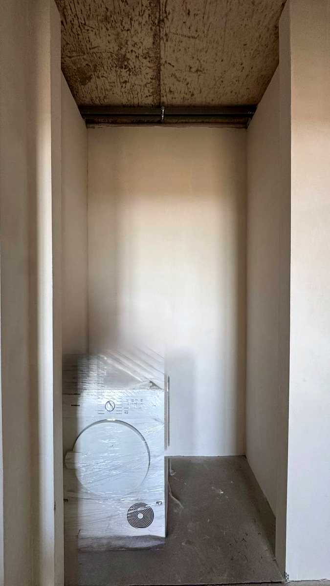 1877386325424836