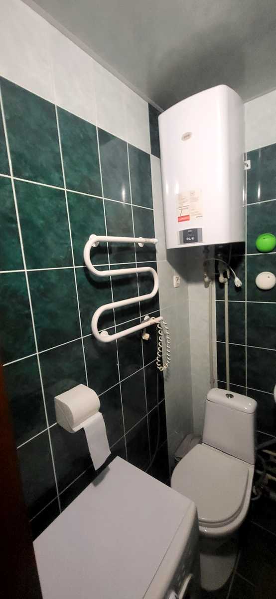 1877394303822103