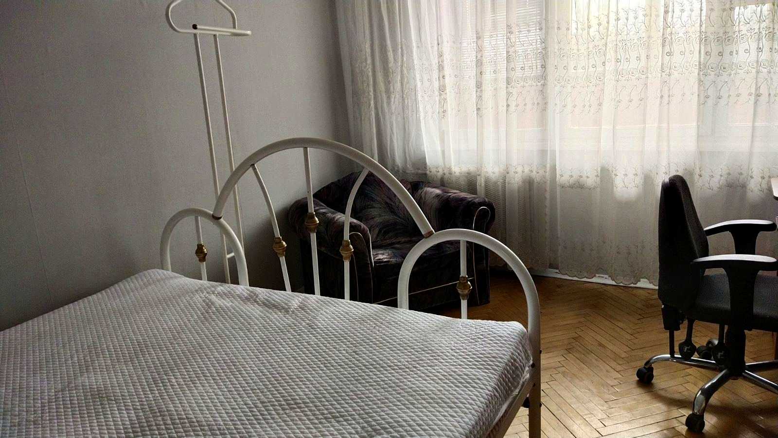 1877395735448271