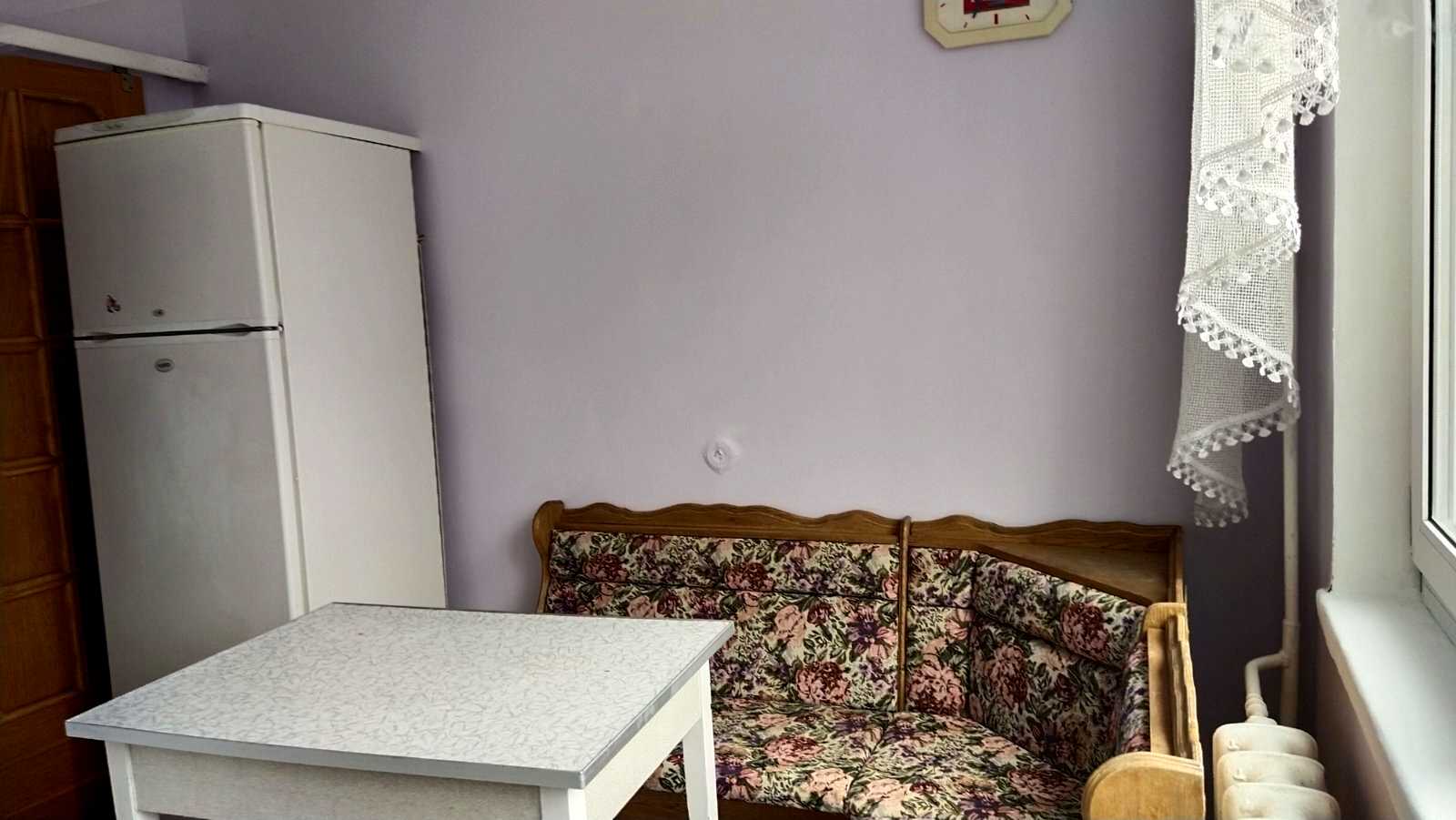1877395735890975
