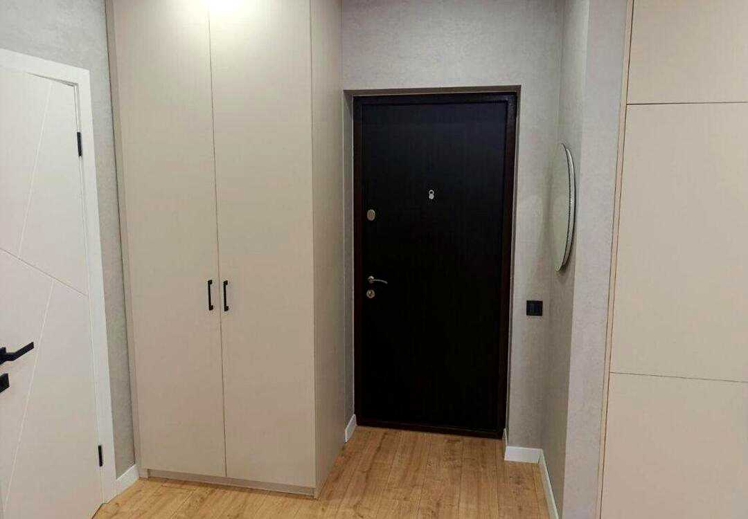 1877398697750568