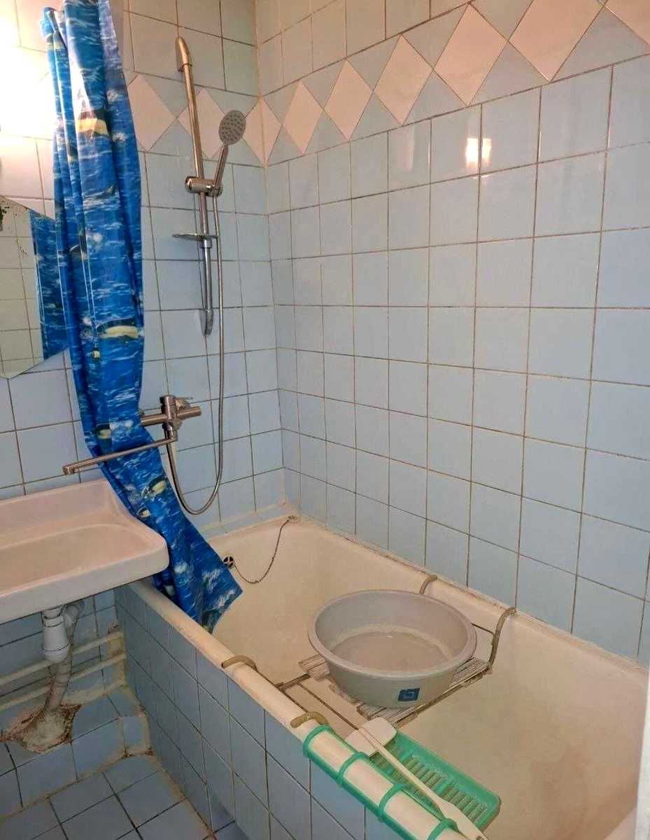 1877400887720327