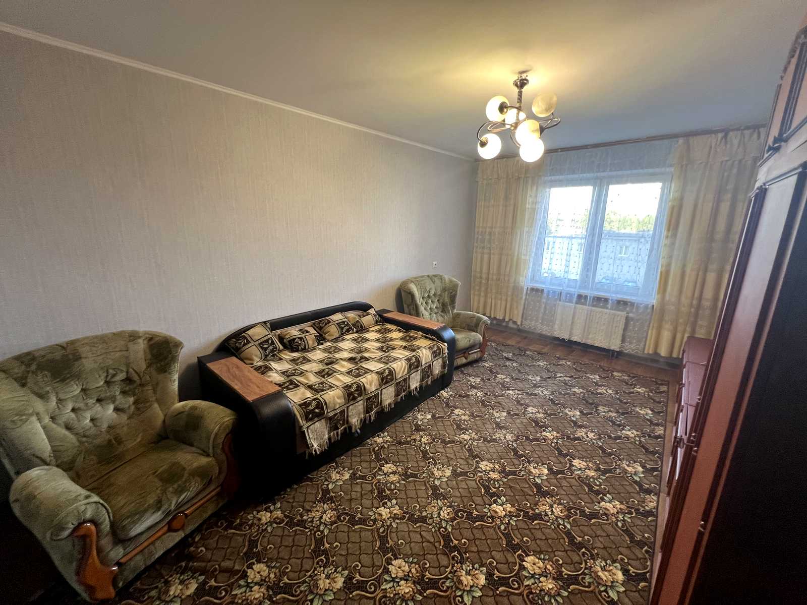 1877405379711682
